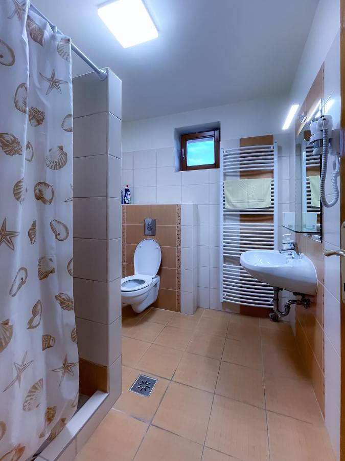 Ozkut Apartmanhaz Olmod Εξωτερικό φωτογραφία